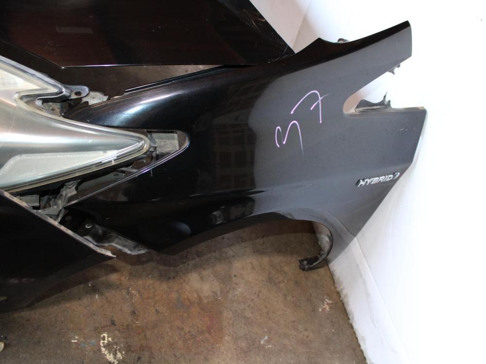 JDM 2010 - 2015 TOYOTA PRIUS 3RD GEN COMPLETE FRONT END NOSE CUT: Image 1