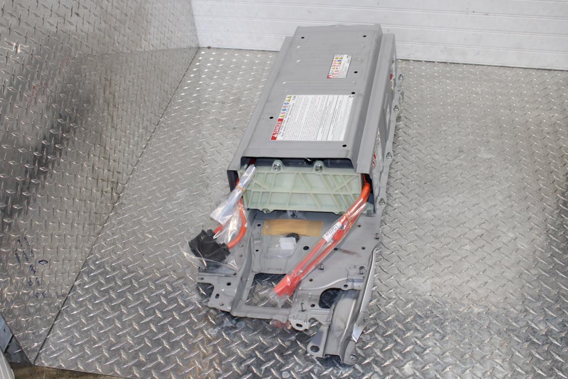 New Toyota Original Battery Pack 2010-2015 Toyota Prius 1.8 Hybrid 2ZR-FXE Imported from Japan (Zero Mile): Image 2
