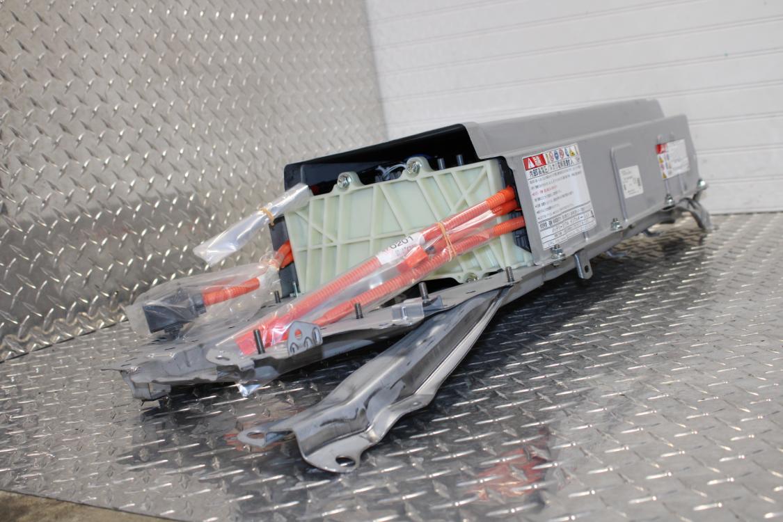 New Toyota Original Battery Pack 2010-2015 Toyota Prius 1.8 Hybrid 2ZR-FXE Imported from Japan (Zero Mile): Image 3