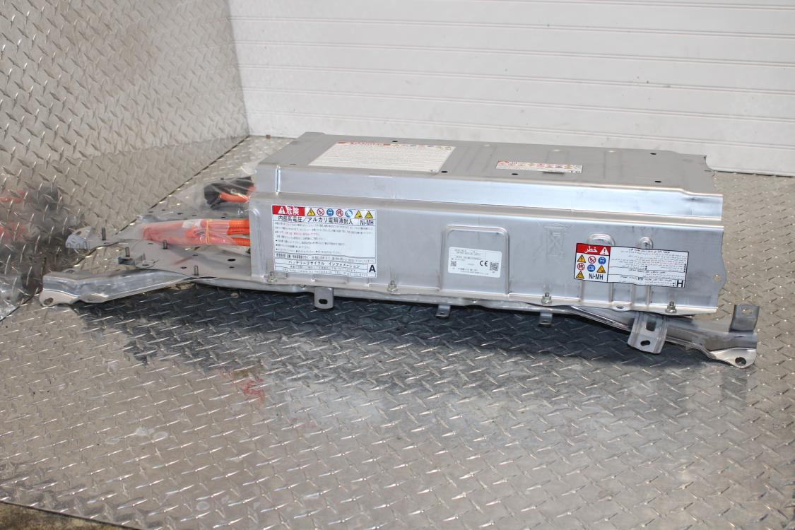 New Toyota Original Battery Pack 2010-2015 Toyota Prius 1.8 Hybrid 2ZR-FXE Imported from Japan (Zero Mile): Image 1