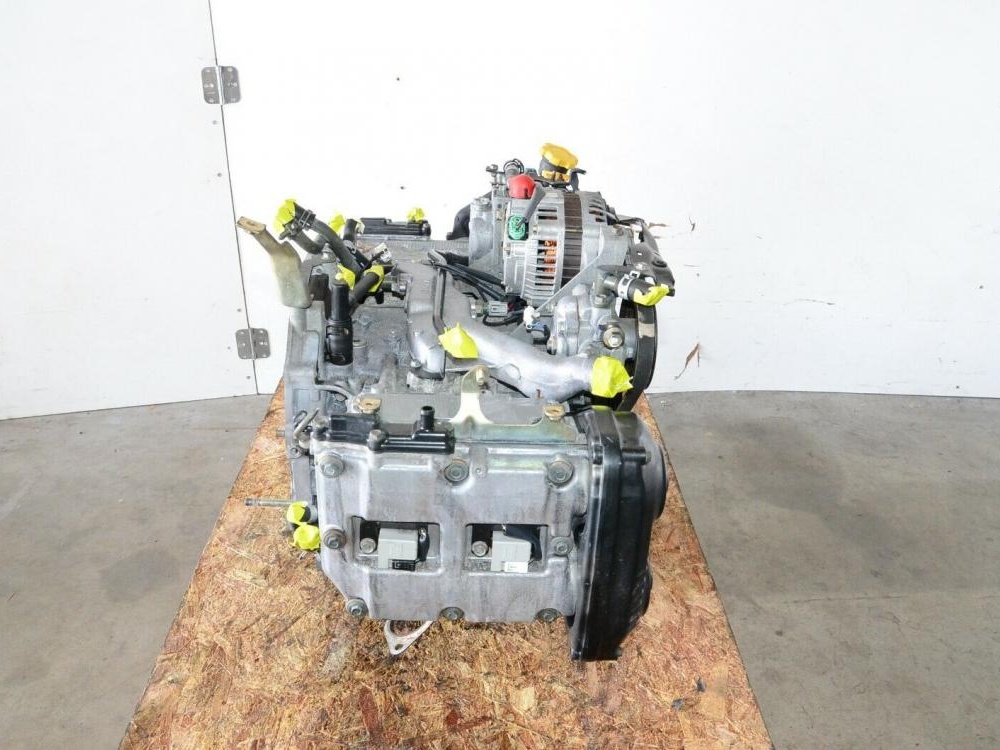 Subaru Impreza WRX EJ205 TURBO 2.0L DOHC LONG BLOCK NON AVCS ENGINE: Image 1