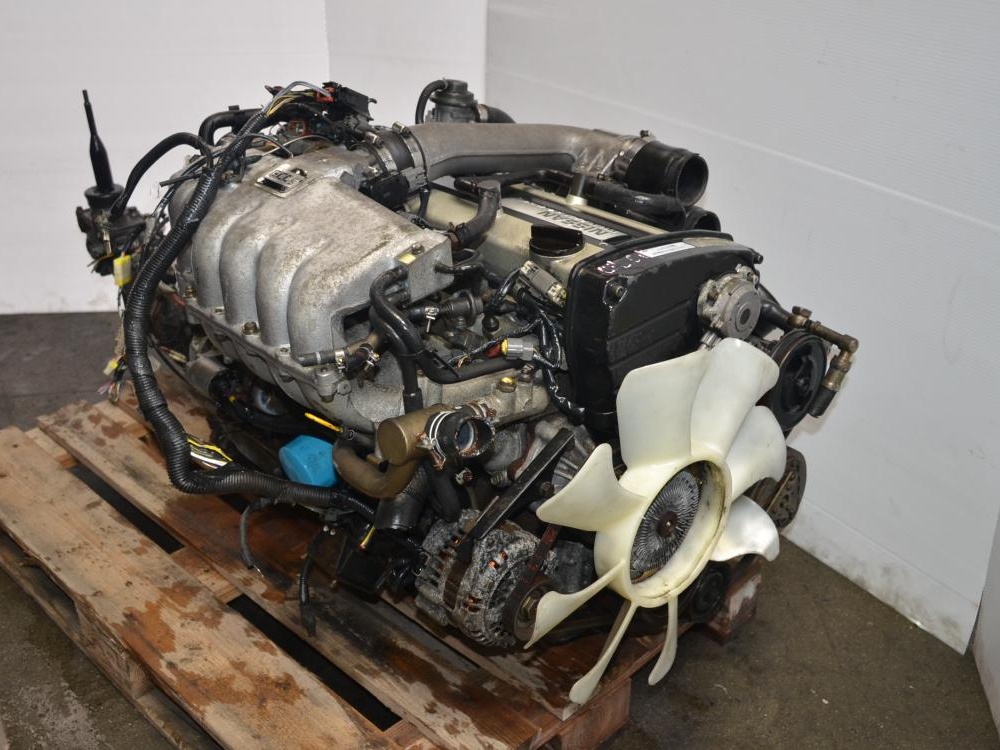 JDM NISSAN SKYLINE RB20DET 2.0L TURBO ENGINE 5 SPEED MANUAL TRANSMISSION: Image 1