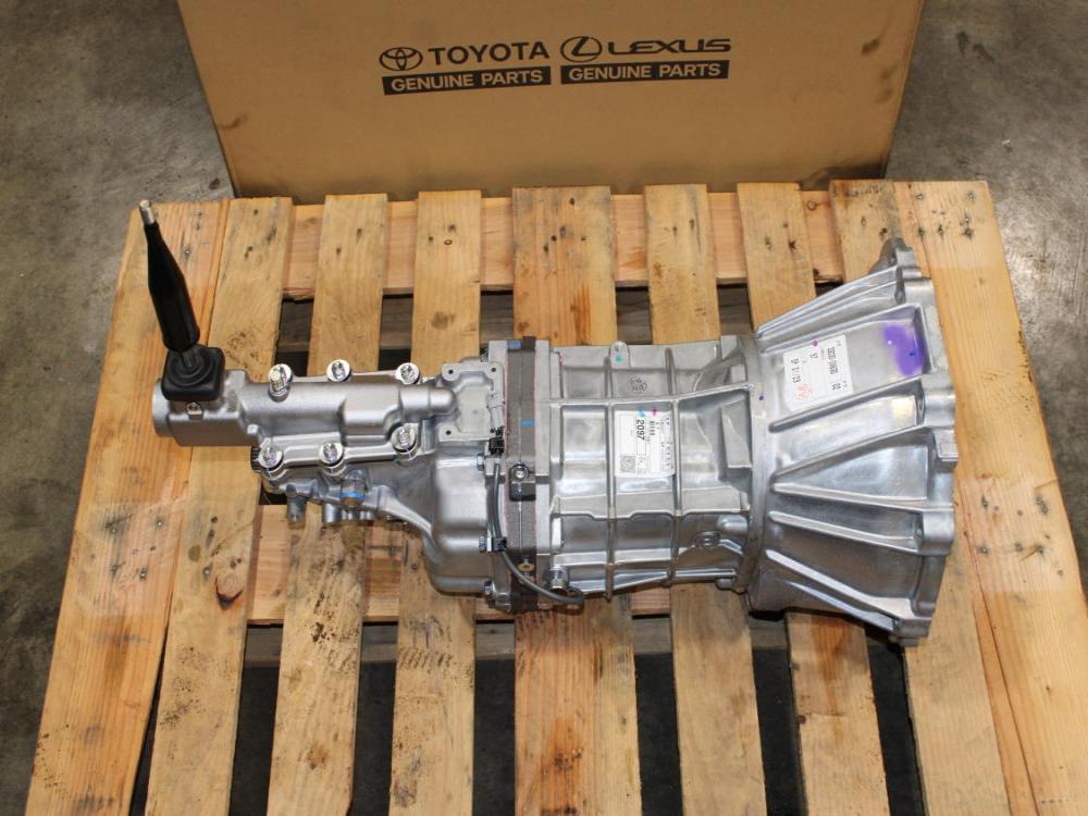 TOYOTA R154 5 SPEED MANUAL TRANSMISSION JDM R154 OEM (0 MILE) BRAND NEW 33030-2A630: Image 4