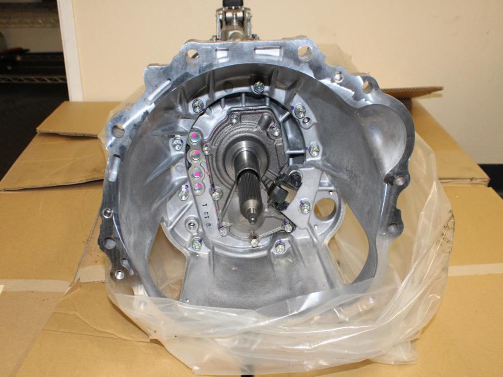 BRAND NEW TOYOTA R154 5 SPEED MANUAL TRANSMISSION R154 OEM (0 MILE) 33030-2A630: Image 1
